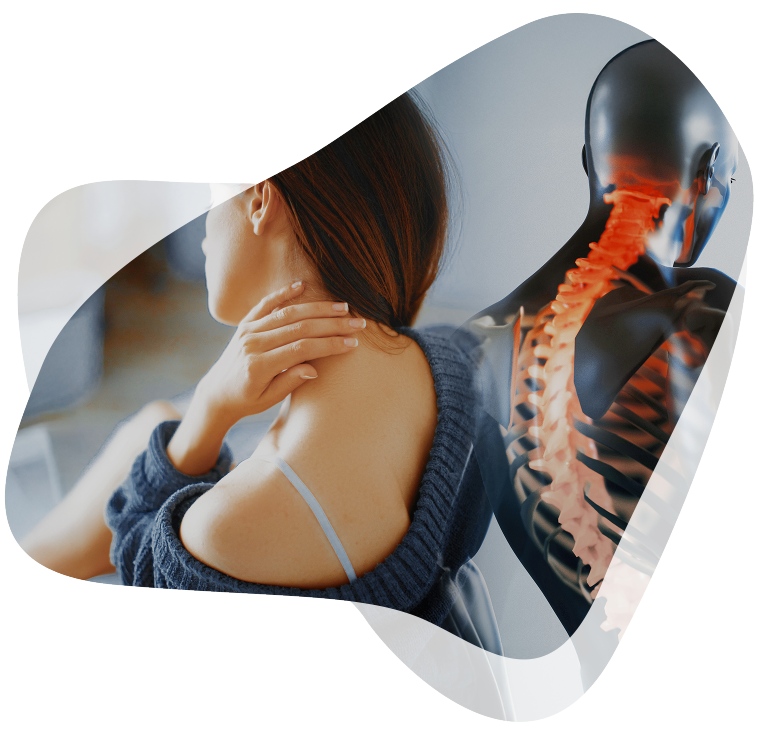 Frau von hinten mit Nackenschmerzen in Schorndorf